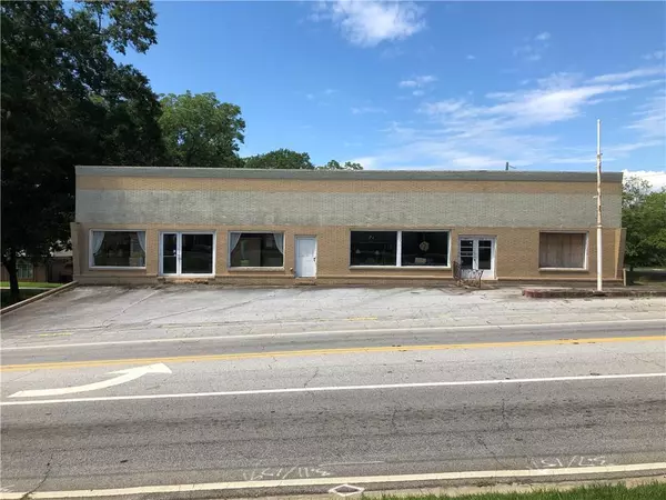 890 Green ST SW, Conyers, GA 30012