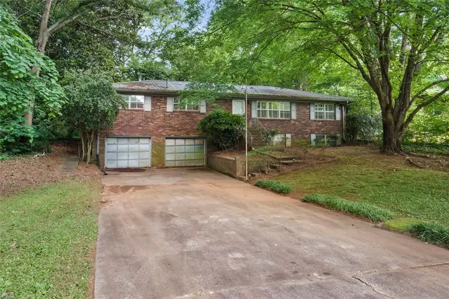 1810 Kinridge RD, Marietta, GA 30062