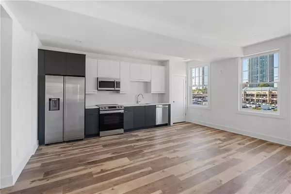 Atlanta, GA 30305,2909 Peachtree RD NE #307