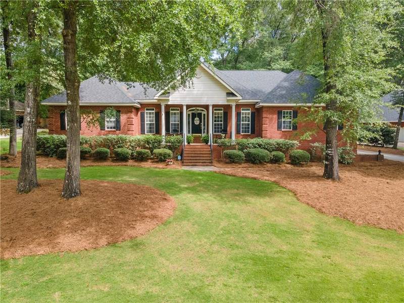 111 Royal Crest CIR, Kathleen, GA 31047