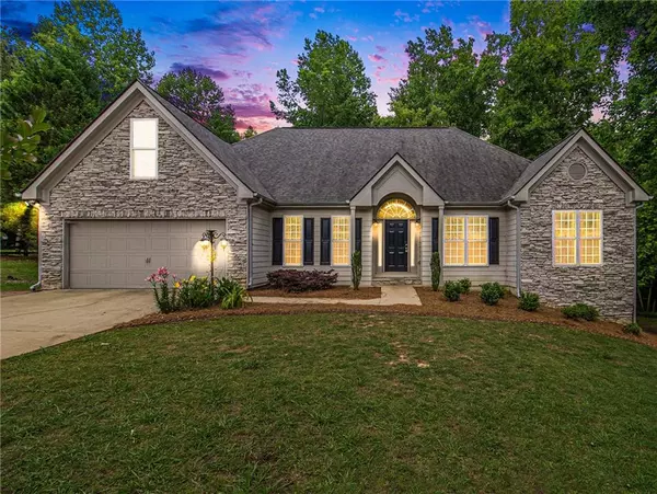 6303 Aarons WAY, Flowery Branch, GA 30542