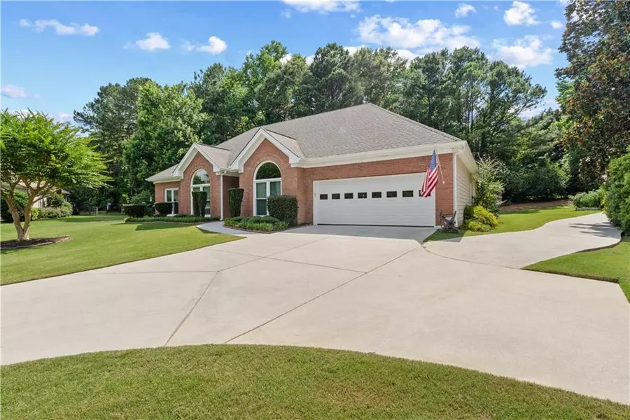 570 Nellie LN, Loganville, GA 30052