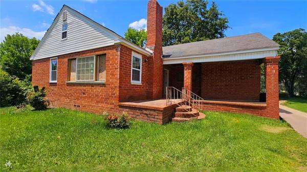 705 Villa Esta AVE,  Macon,  GA 31206