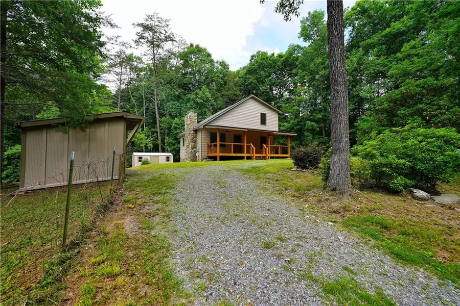 989 New Liberty RD, Ellijay, GA 30536
