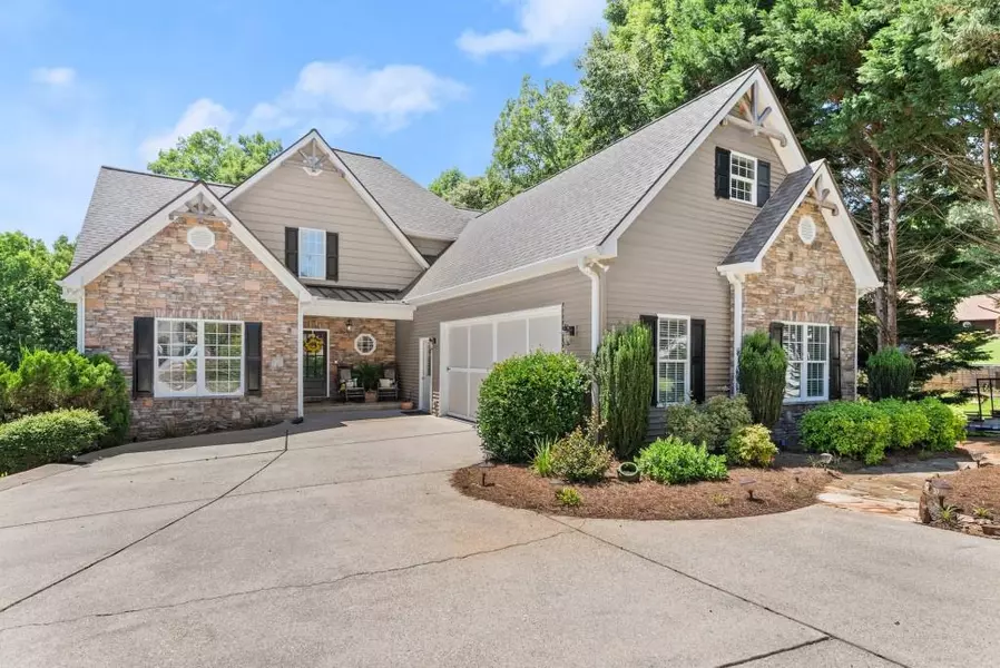 3518 River Road CIR, Gainesville, GA 30506