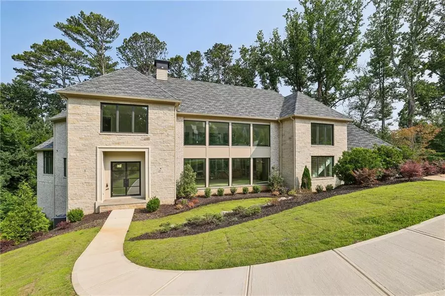 825 Kenry CT, Atlanta, GA 30342