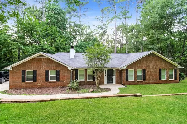 679 Dogwood DR,  Lawrenceville,  GA 30046