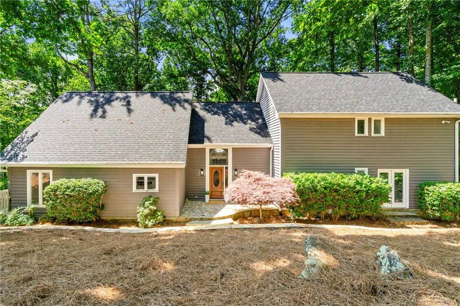 335 River Knoll DR, Atlanta, GA 30328