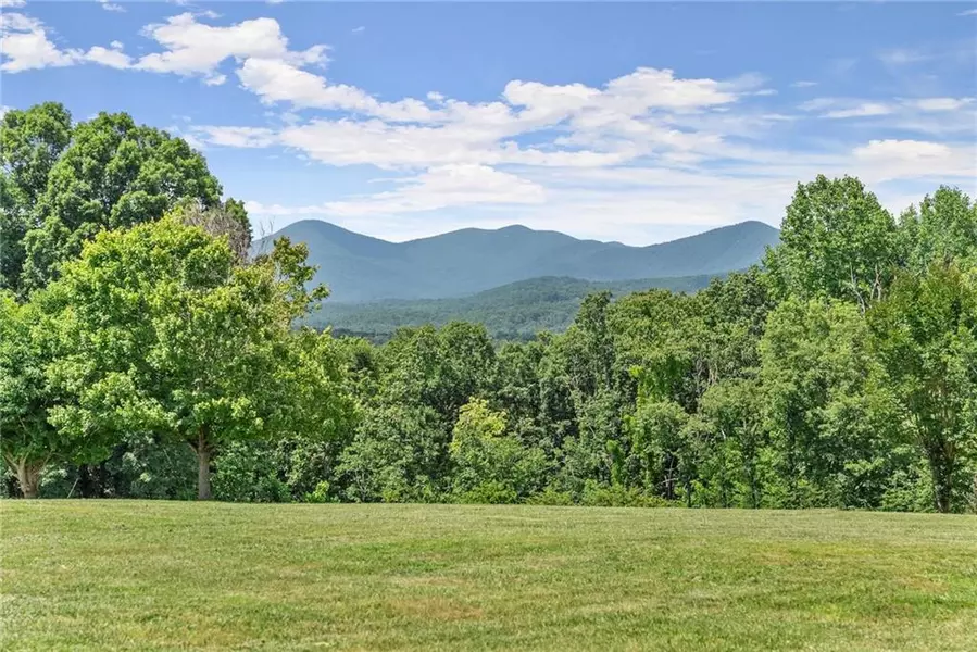 68 Grand View ST, Dahlonega, GA 30533