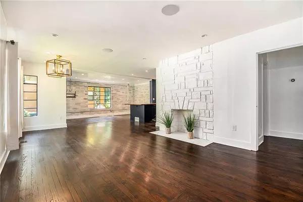 123 Willow Lane Decatur, GA 30030