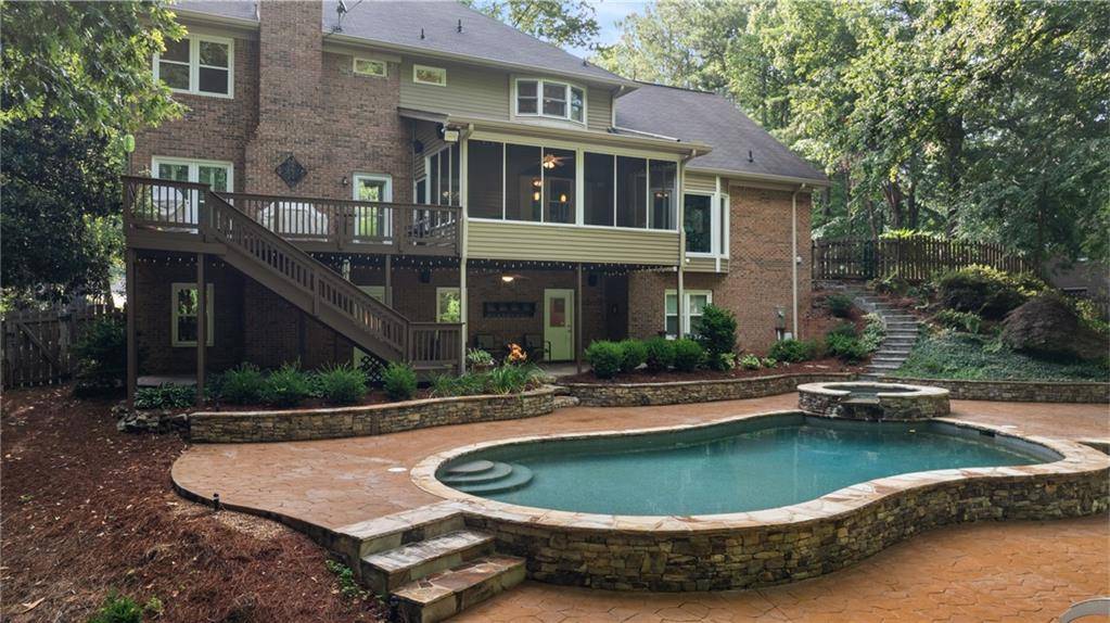 Roswell, GA 30075,425 Waverly Hall DR