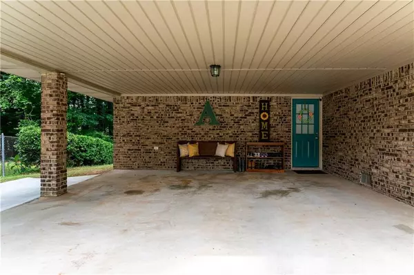 Stone Mountain, GA 30087,5845 Trailwoods CT