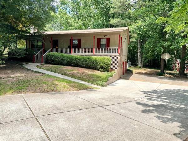 4764 Kim CT, Douglasville, GA 30135