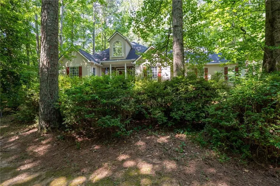 1850 Lake George DR, Lithia Springs, GA 30122