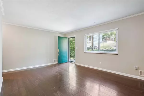 Atlanta, GA 30345,2416 Peachwood CIR NE #11