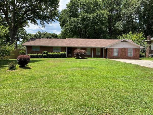 1832 Brockett RD, Tucker, GA 30084