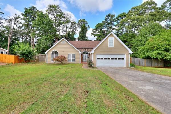 553 Ashton Manor DR, Loganville, GA 30052