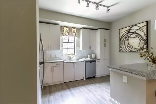 Atlanta, GA 30342,4011 Roswell RD #2311