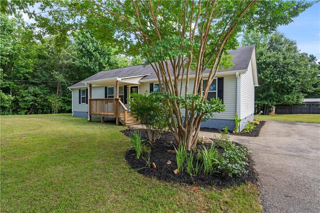 16 Little John LN, Murrayville, GA 30564