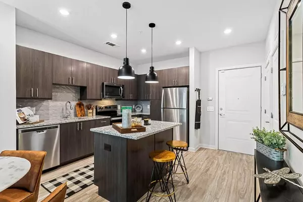 Tucker, GA 30084,2190 Northlake Pkwy #2318