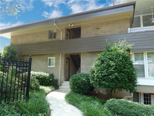 346 Carpenter DR #4, Atlanta, GA 30328