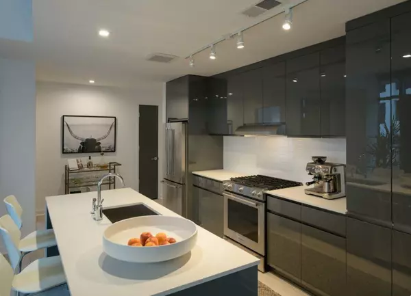 Atlanta, GA 30308,693 Peachtree ST NE #14E