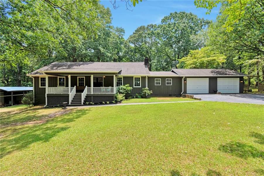 1824 Round RD, Grayson, GA 30017