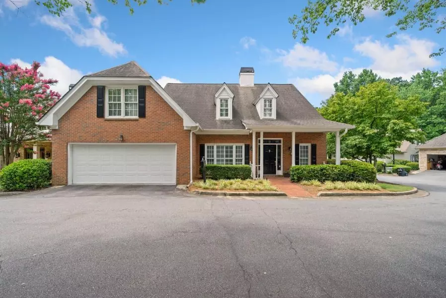 39 Ridgemere TRCE, Sandy Springs, GA 30328