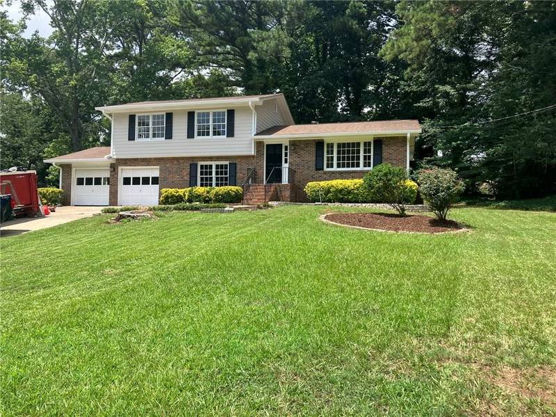 5320 Oconnel CT, Stone Mountain, GA 30088