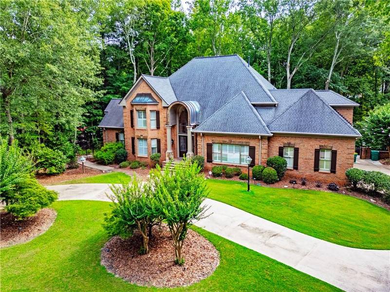 9185 Old Southwick PASS, Alpharetta, GA 30022