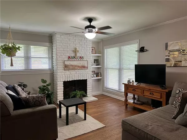 Smyrna, GA 30082,3618 Lakeshore DR SW