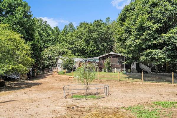 166 Sawtooth PL, Carnesville, GA 30521