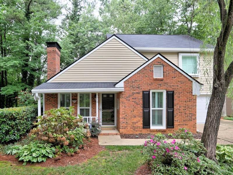 610 Roswell Green LN, Roswell, GA 30075