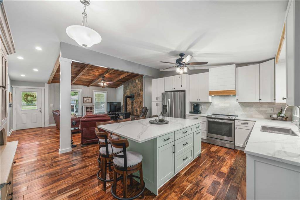 Canton, GA 30115,568 Stoney Hill LN