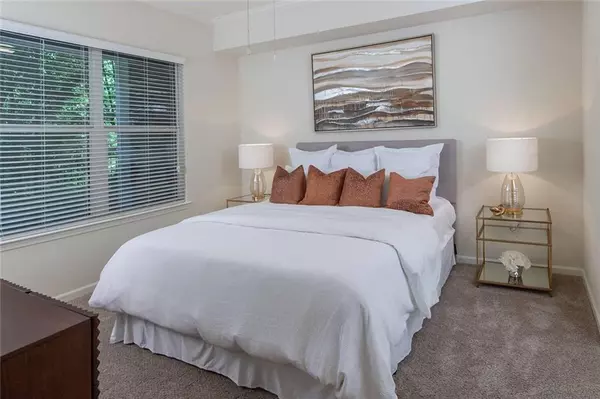 Atlanta, GA 30326,3443 Kingsboro RD NE #1309