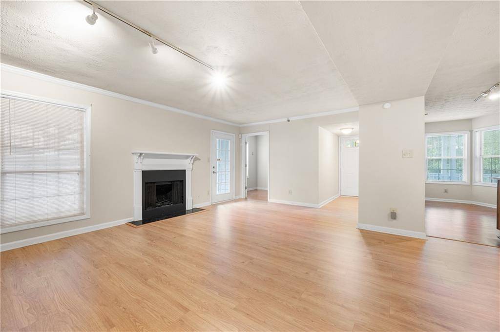 Marietta, GA 30067,4100 Riverlook Pkwy #102