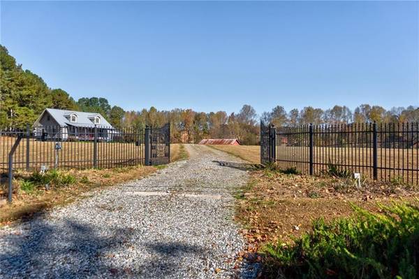 459 Couch RD, Dawsonville, GA 30534