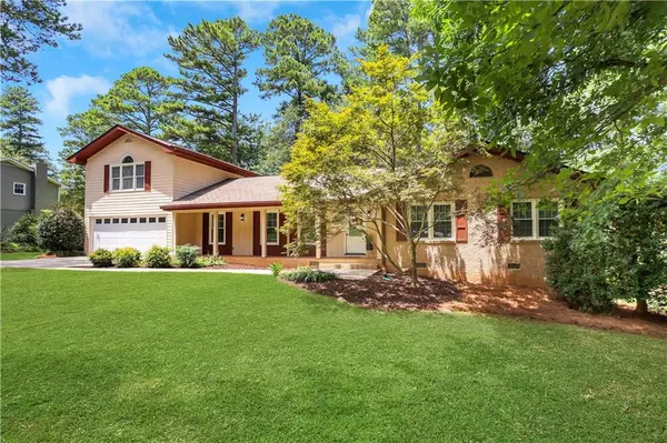 Dunwoody, GA 30360,2542 Maclaren CIR