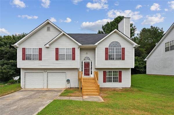 1262 Pebble Beach LN, Hampton, GA 30228