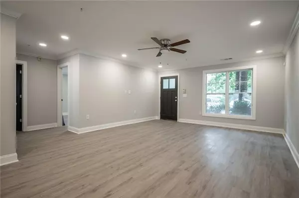 Athens, GA 30605,490 Barnett Shoals RD #230