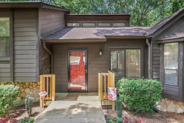 Smyrna, GA 30082,5120 Forest Mist DR SE