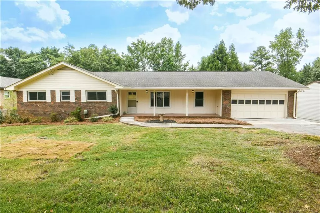 Peachtree Corners, GA 30092,5204 N Hampton RDG