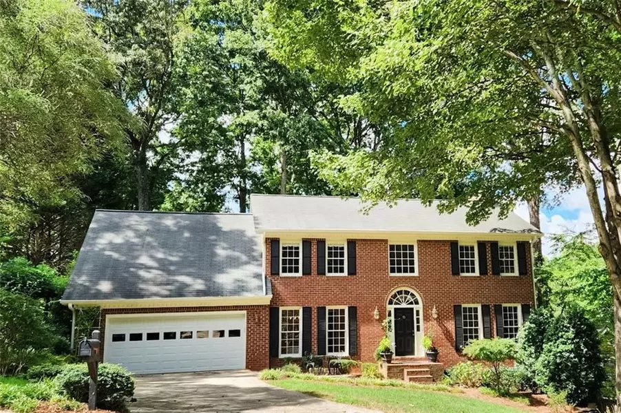 680 Wood Valley TRCE, Roswell, GA 30076