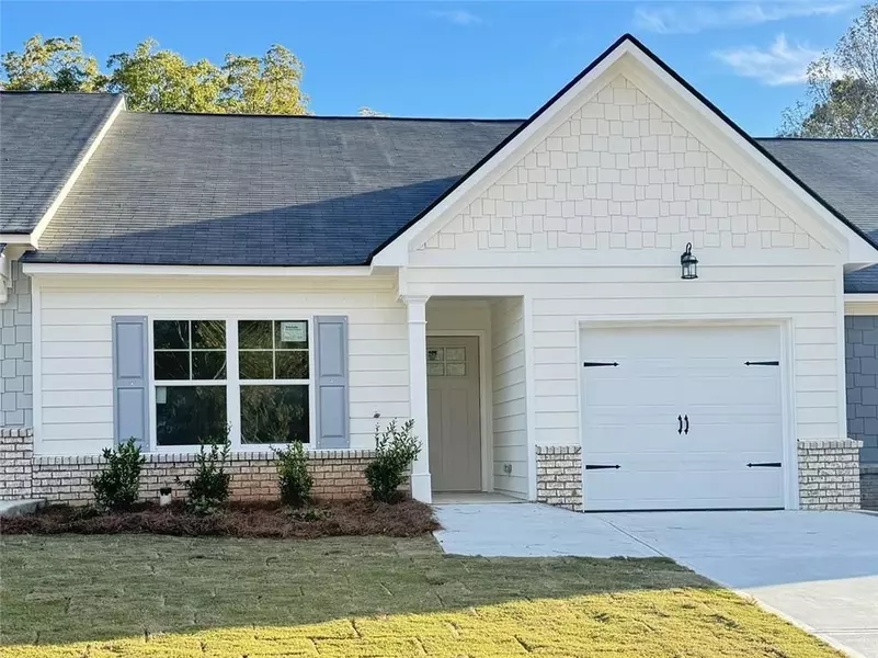 37 Silver Leaf LN, Dawsonville, GA 30534