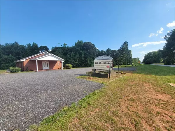 2265 Highway 54, Moreland, GA 30259