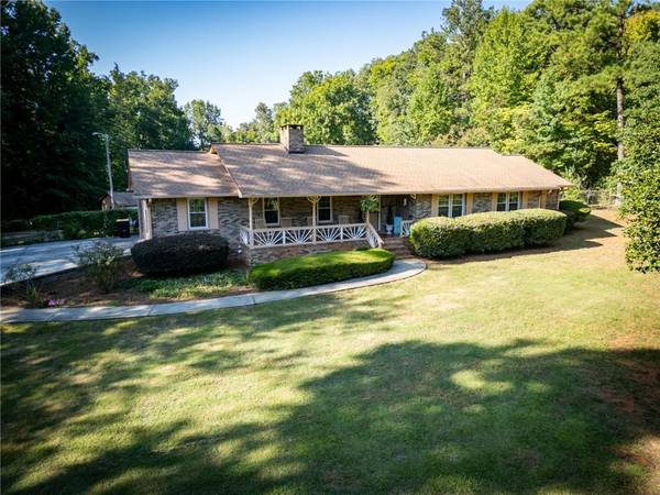 422 Kite Lake RD, Fayetteville, GA 30214