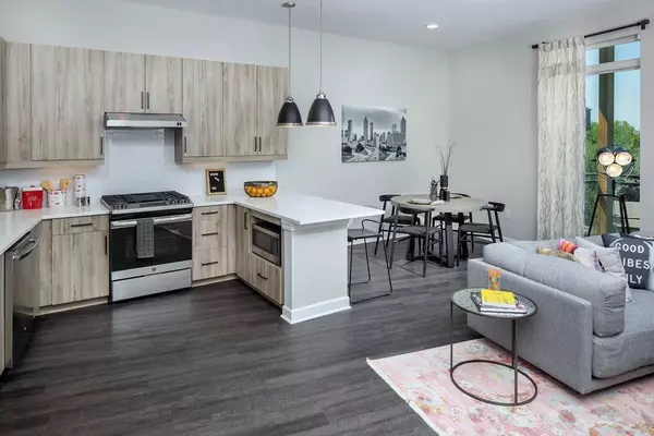 Atlanta, GA 30318,1084 Howell Mill RD NW #102