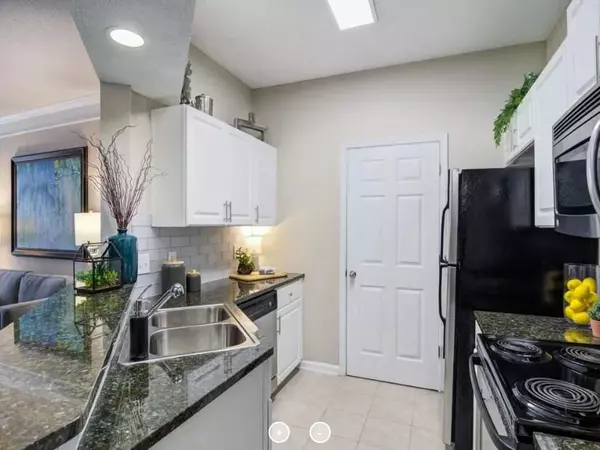 Johns Creek, GA 30022,9700 Medlock Crossing Pkwy #0220