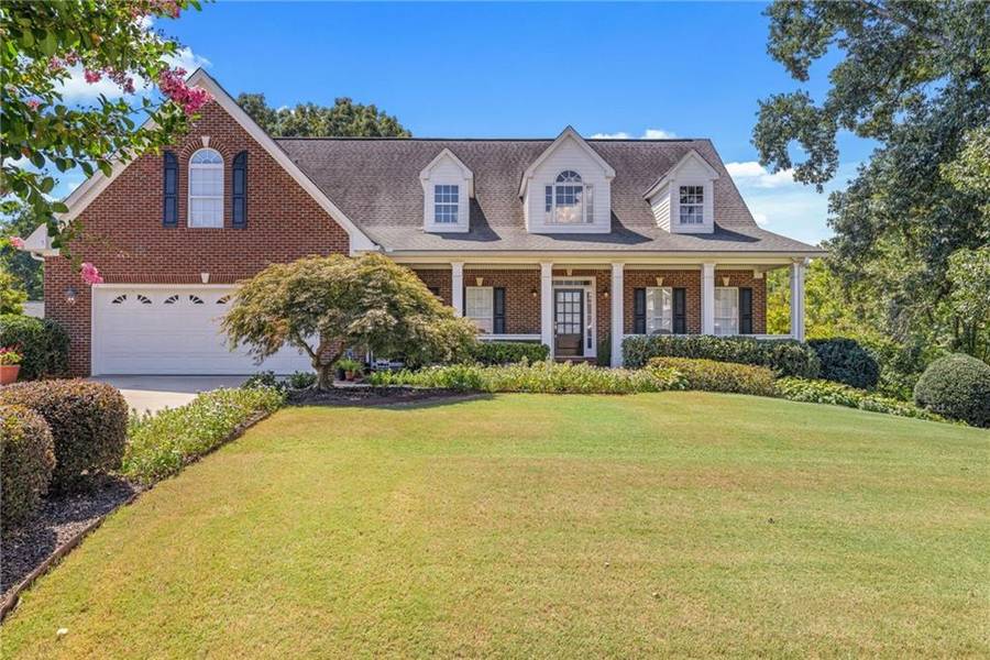 4906 Surrey PL, Flowery Branch, GA 30542