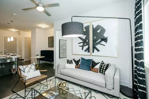 Sandy Springs, GA 30328,6075 Roswell RD #174